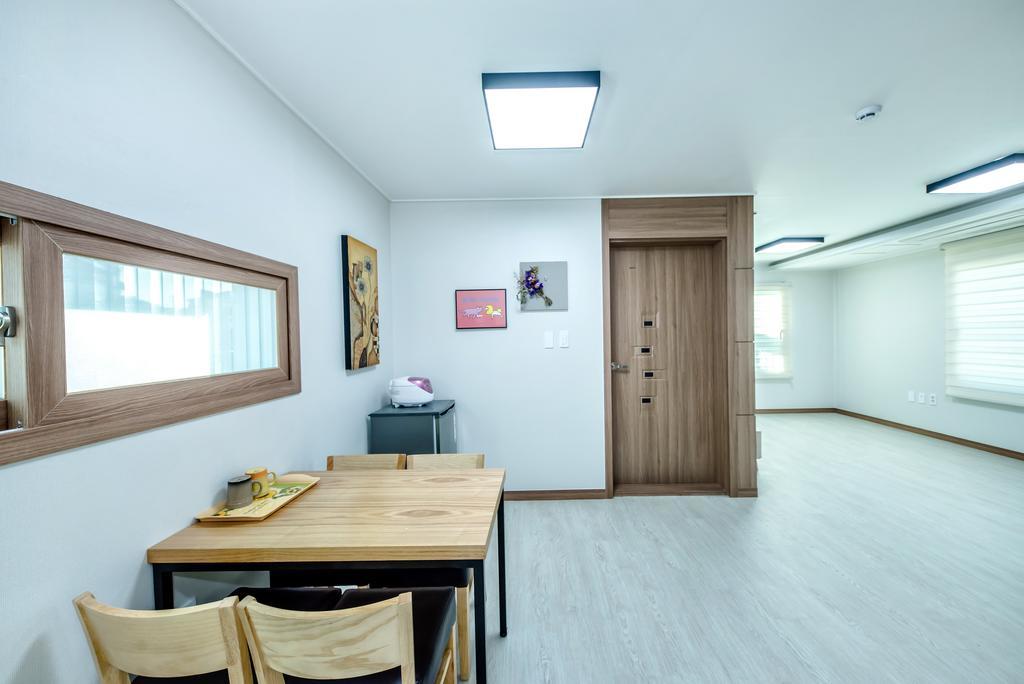 Hotel Holcae House Čedžu Exteriér fotografie